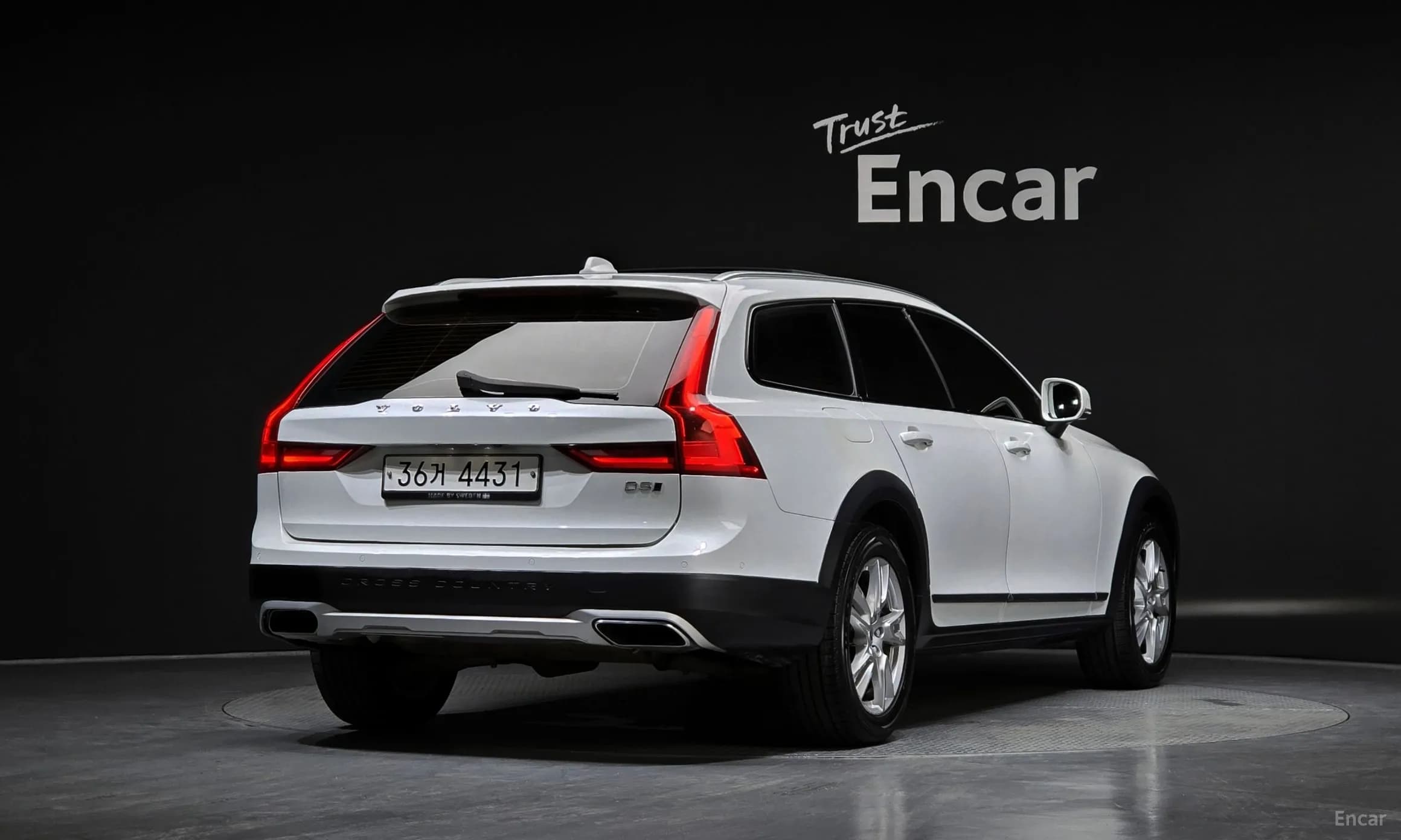 V90 Cross Country