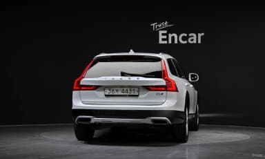 V90 Cross Country