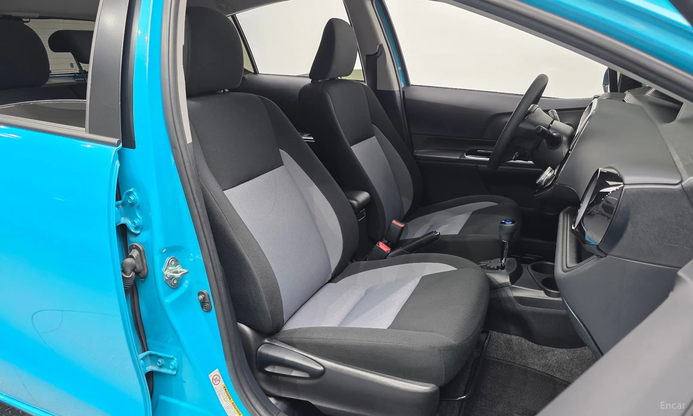 Prius C