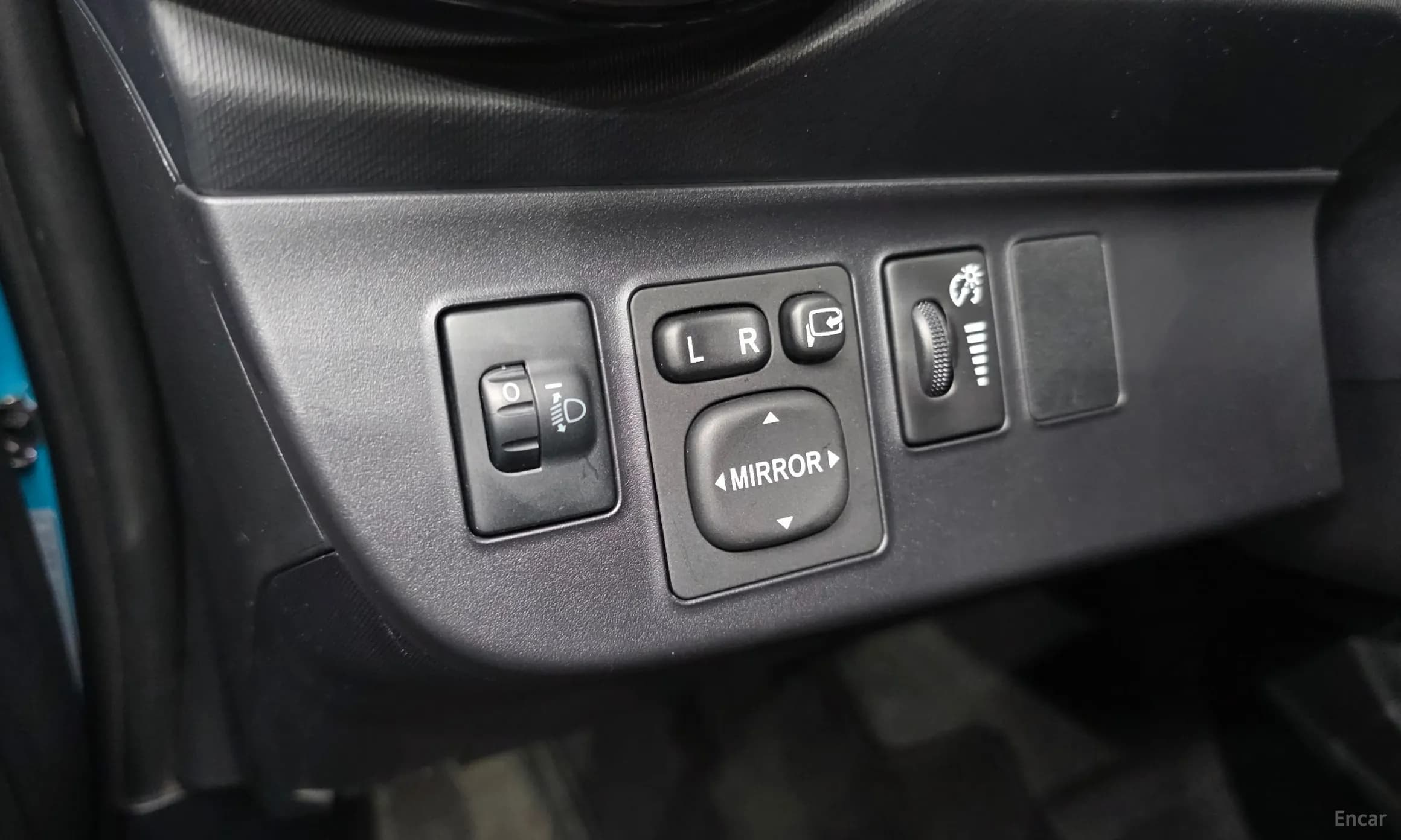 Prius C