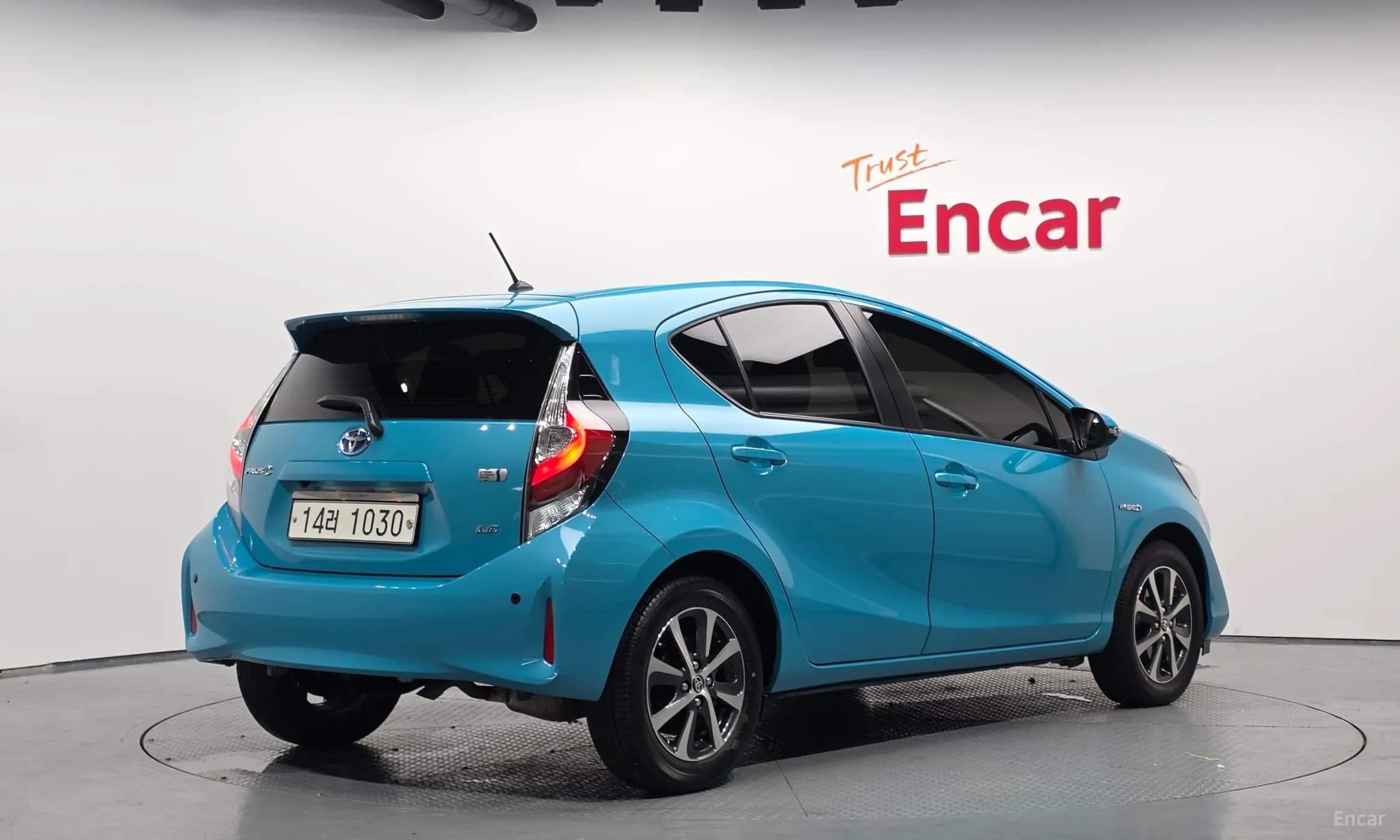 Prius C