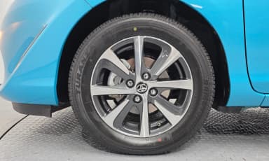 Prius C