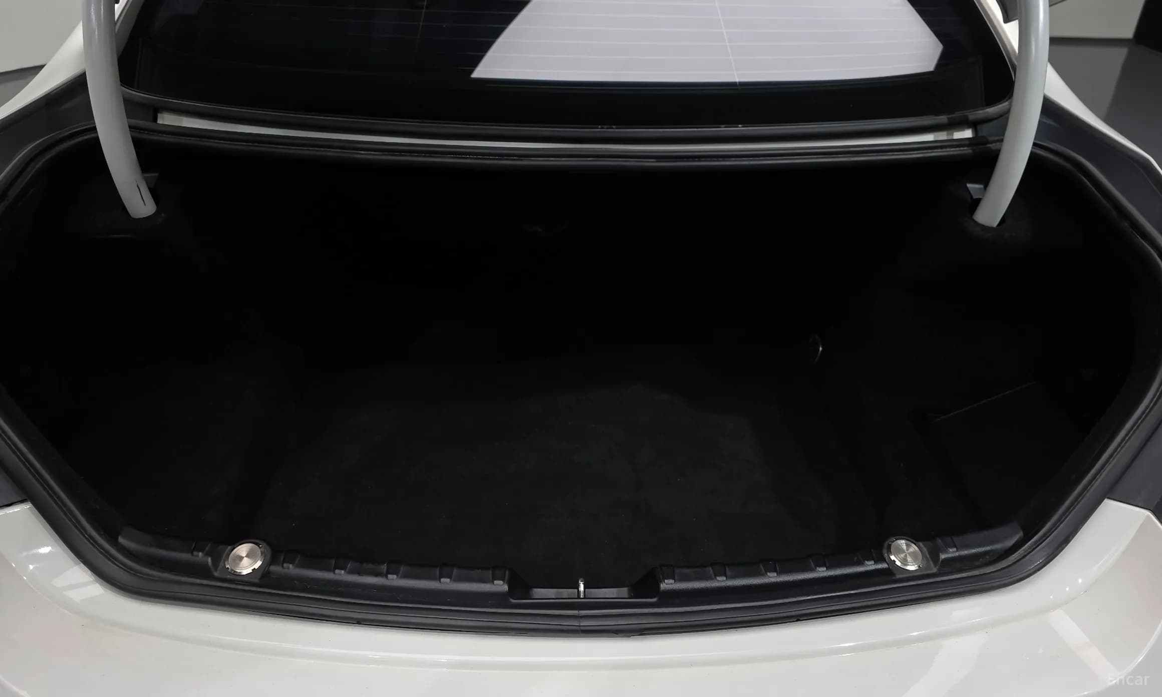 6 Series (F12)