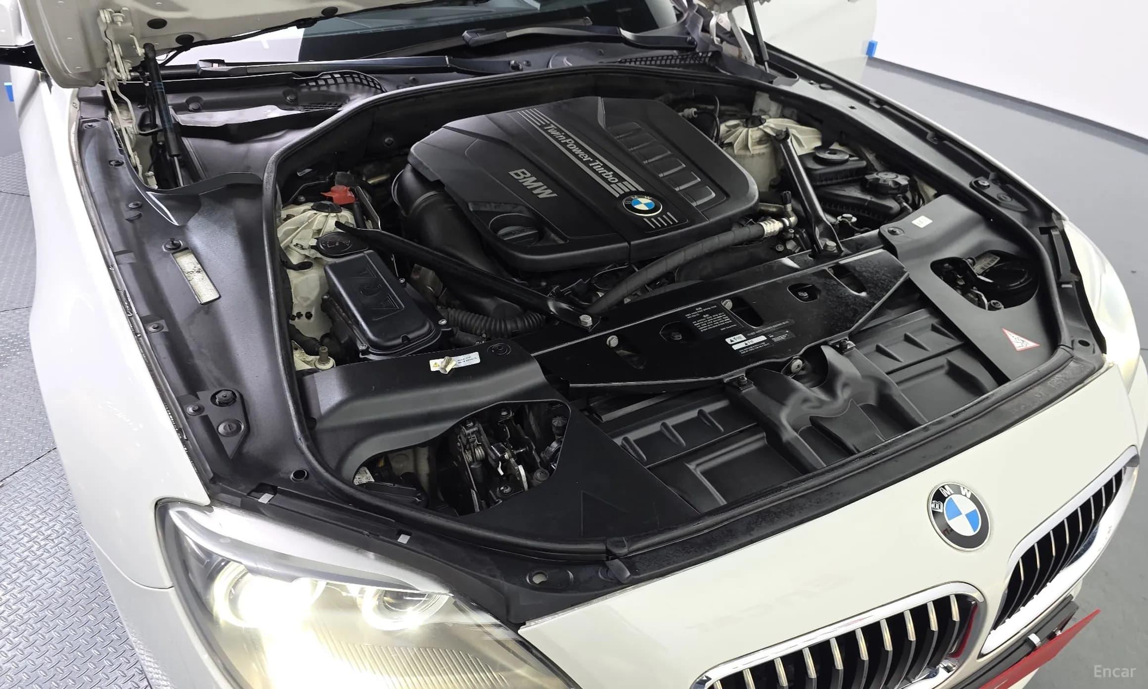 6 Series (F12)