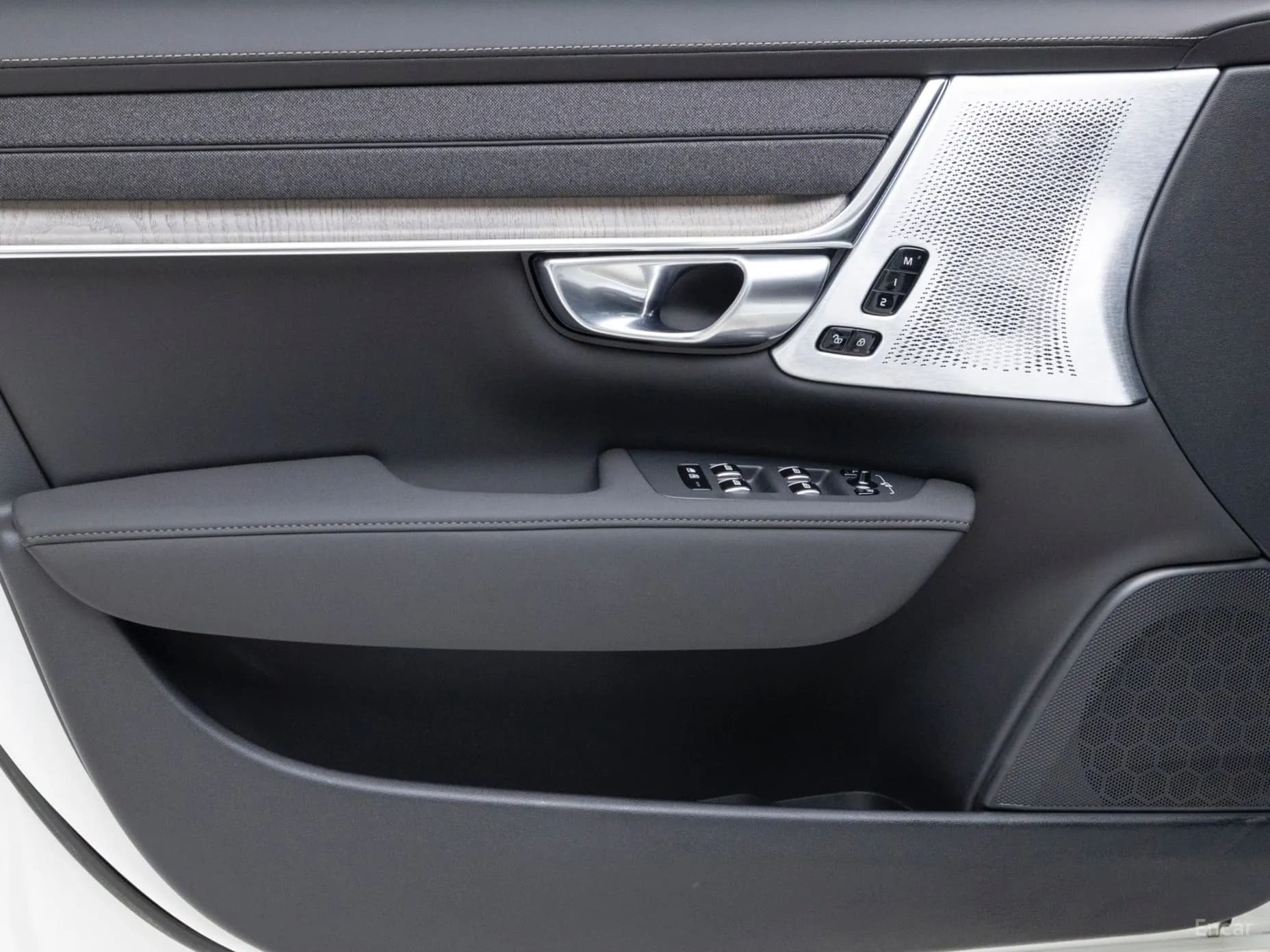 S90