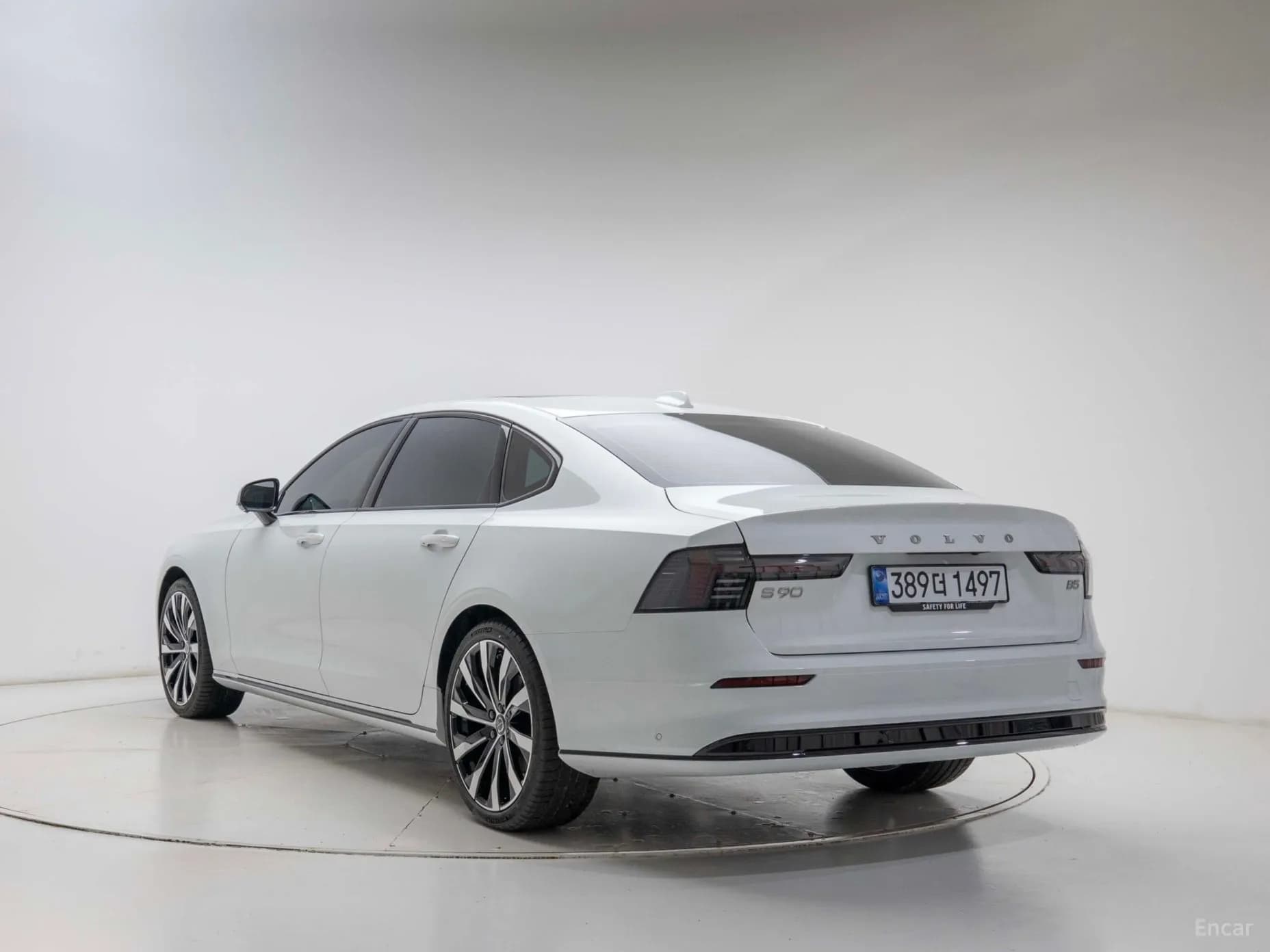 S90