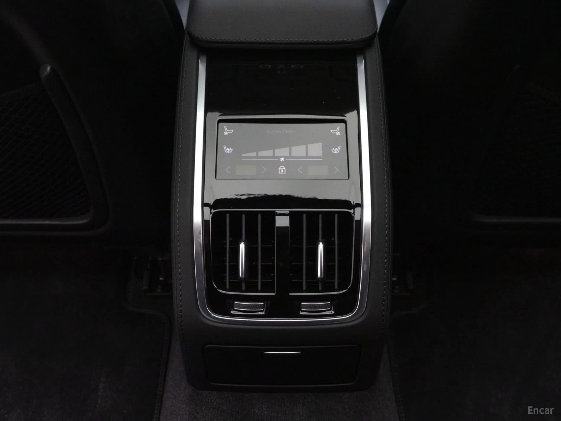 S90