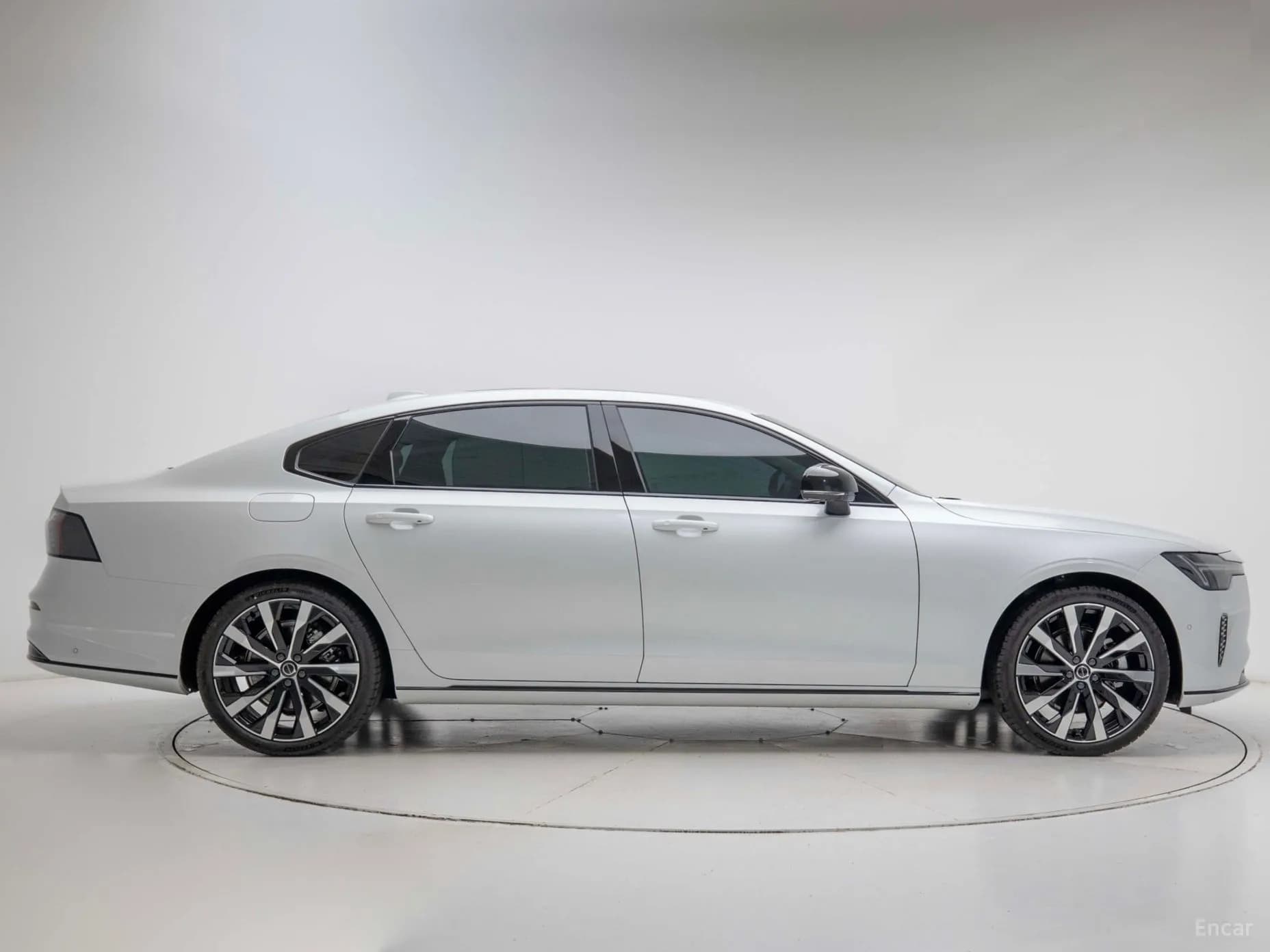 S90