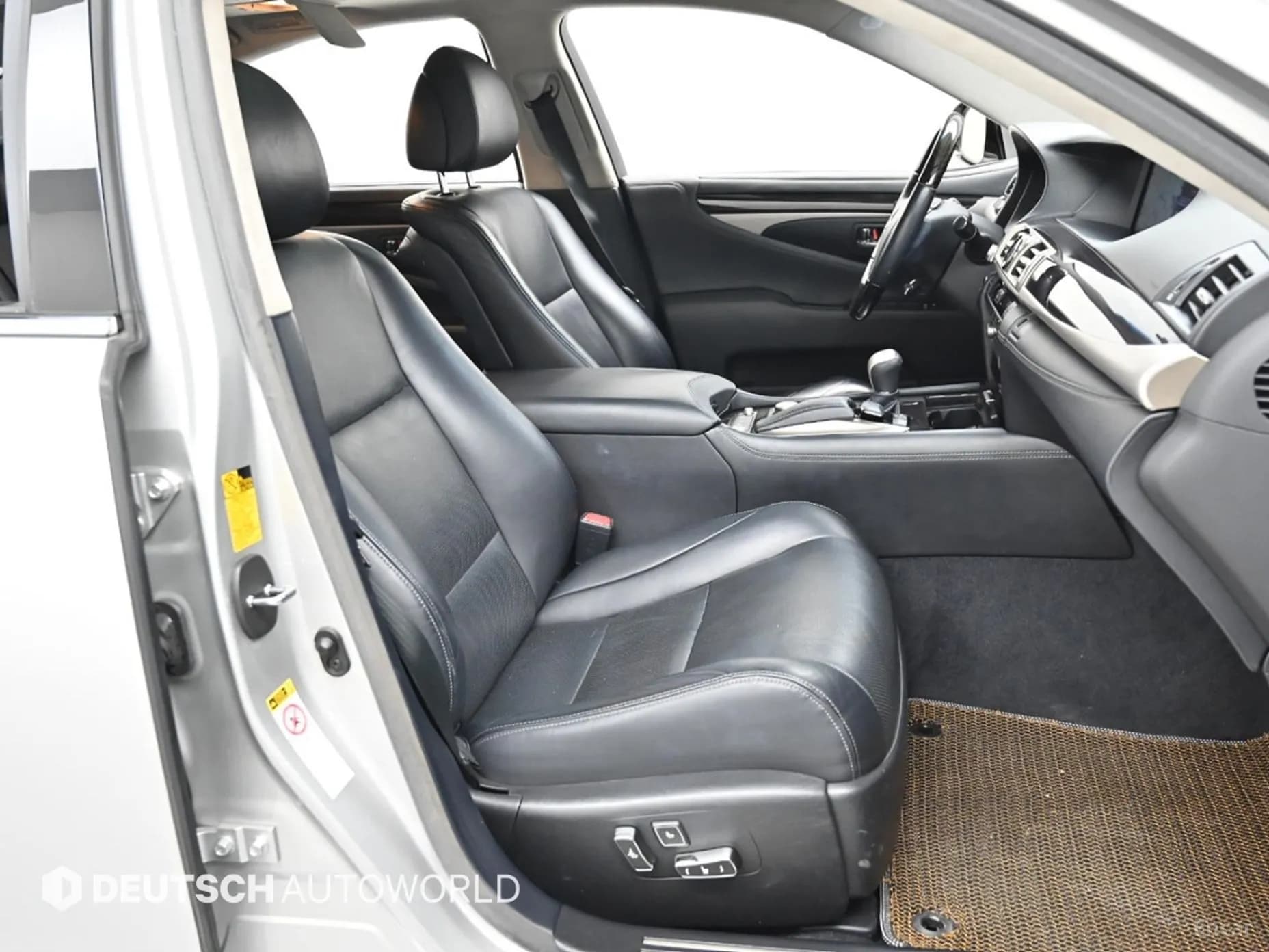 LS460