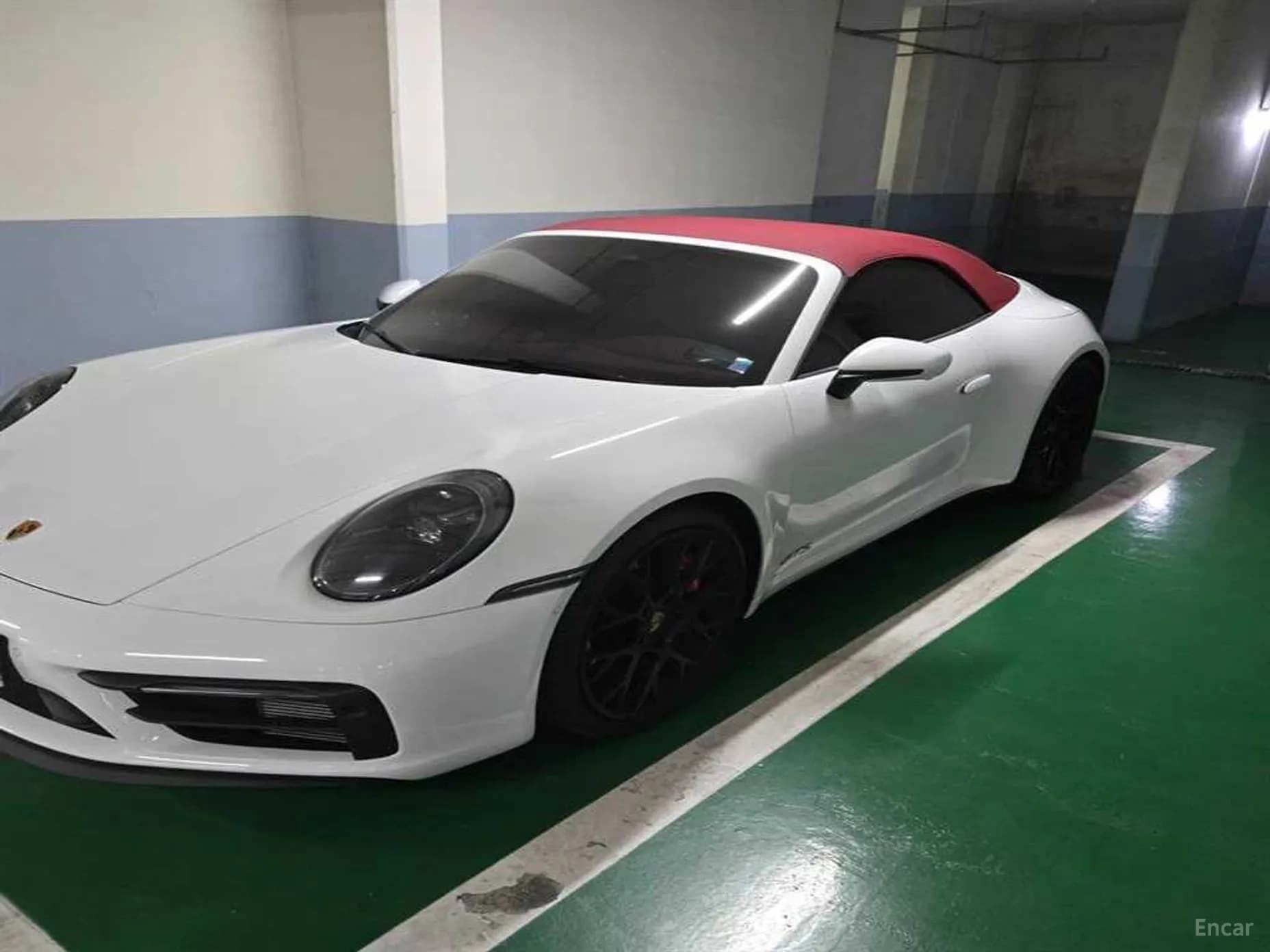 911 (992)