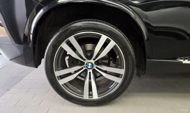 X5 (F15)