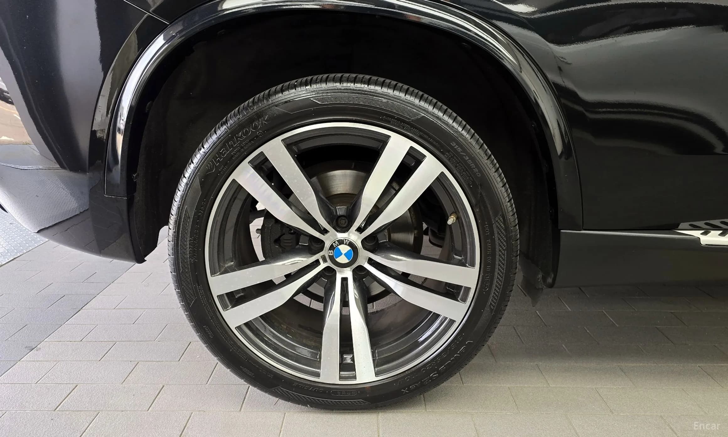 X5 (F15)