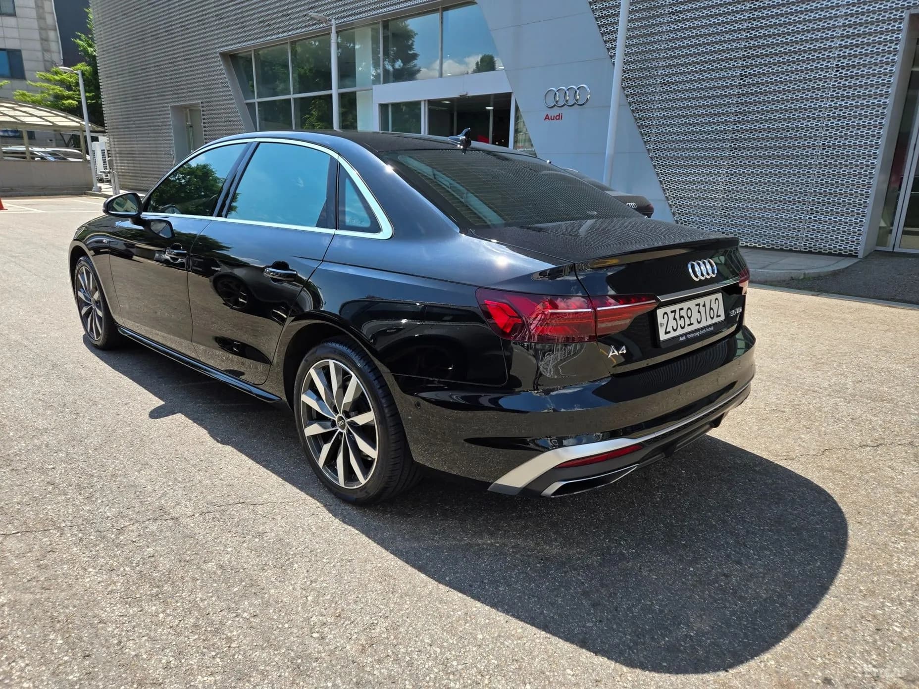 A4 (B9)