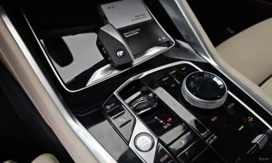 X6 (G06)