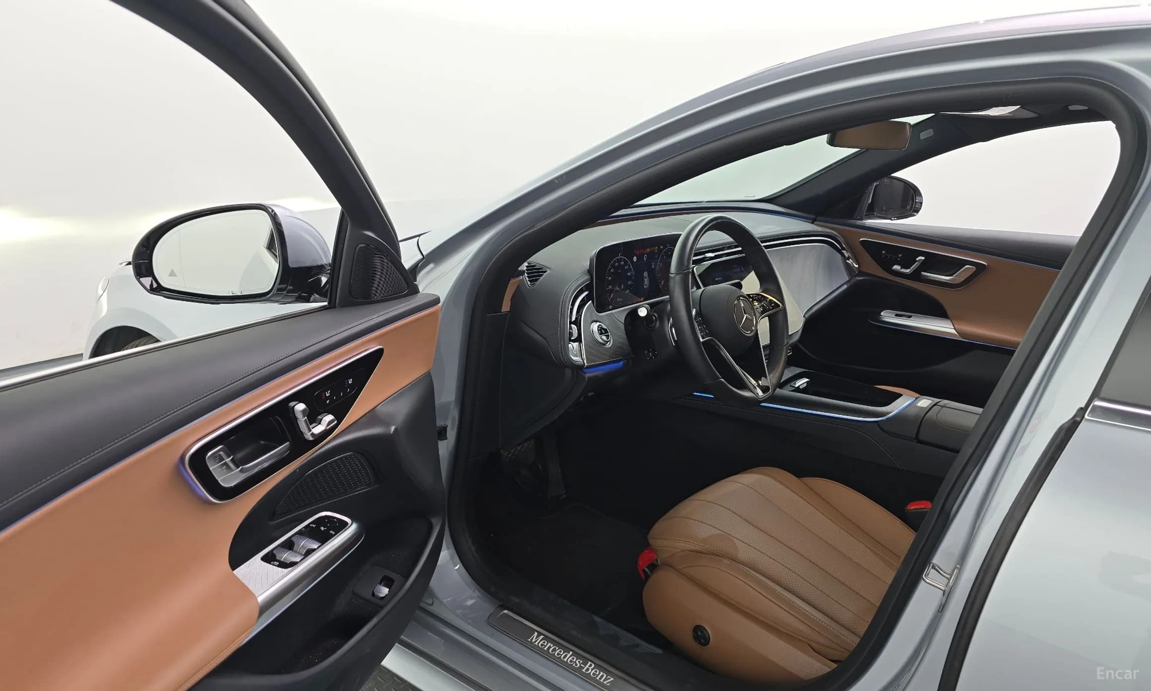 E-Class W214