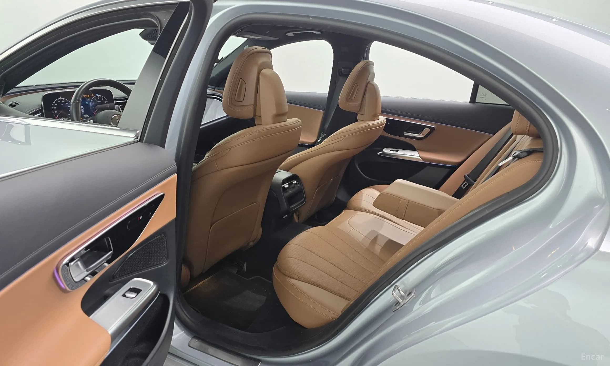 E-Class W214