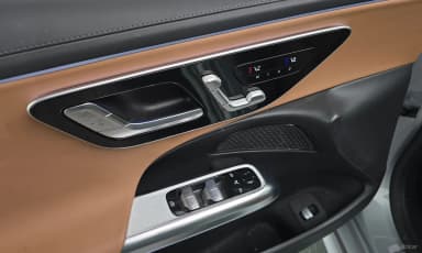 E-Class W214