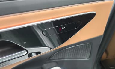 E-Class W214