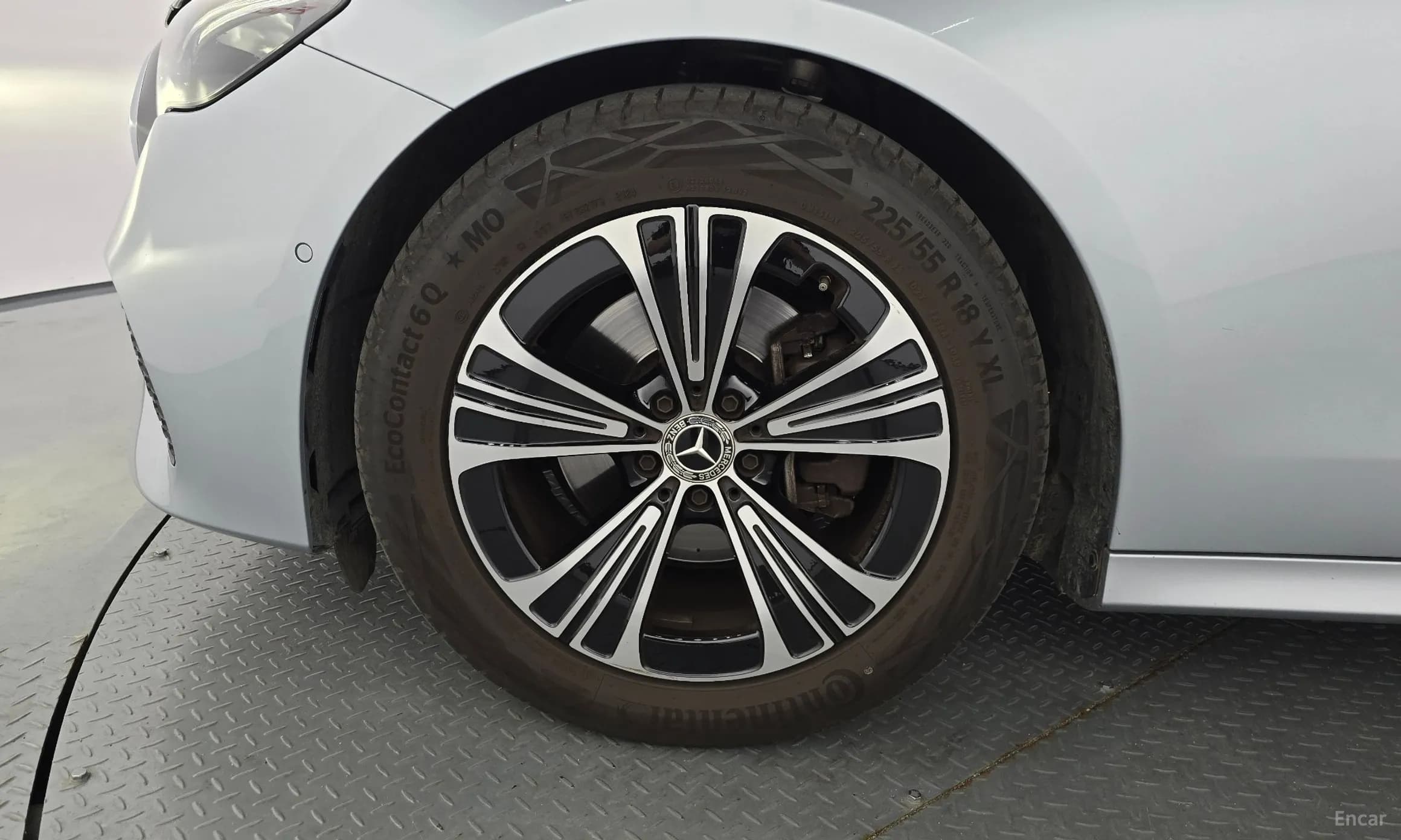 E-Class W214