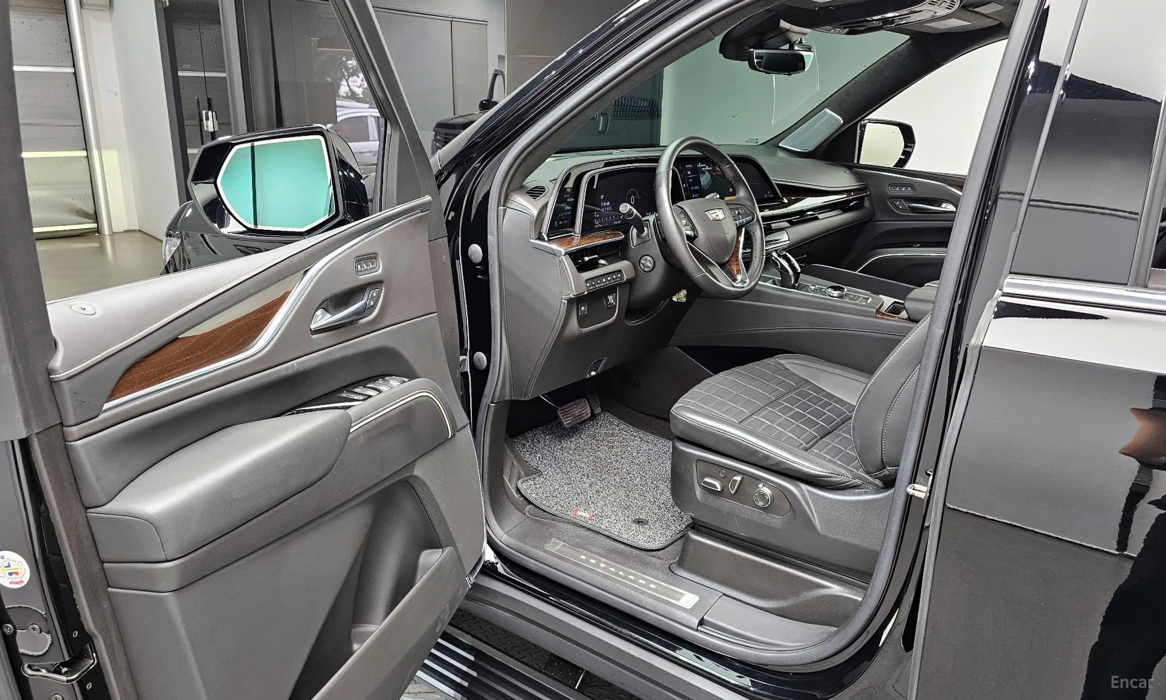 Escalade 5th Generation
