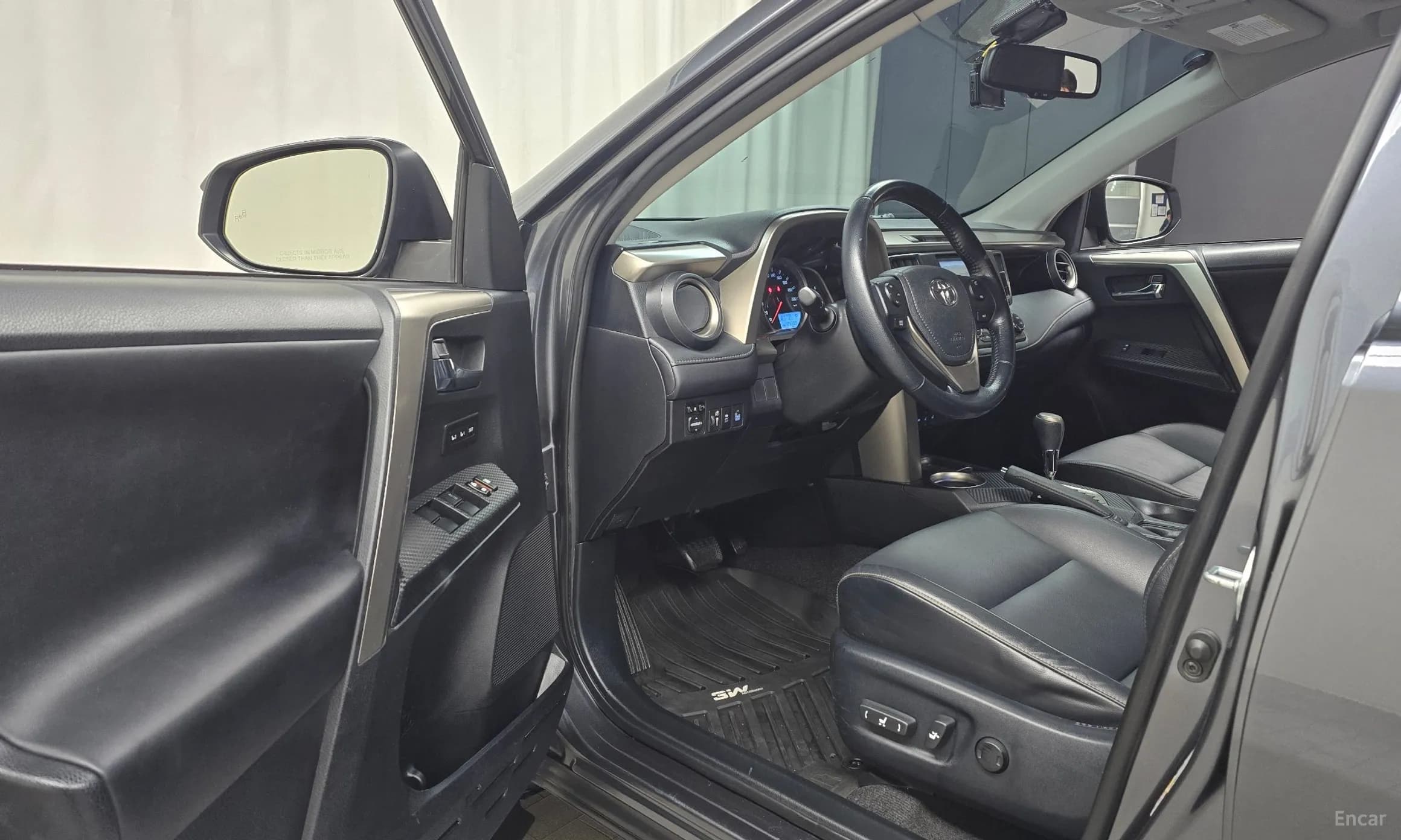 RAV4