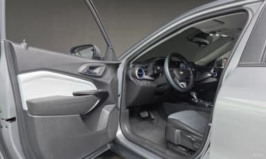 Trax Crossover