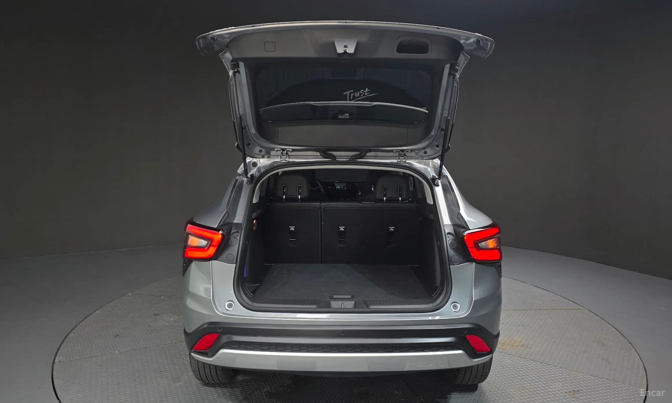 Trax Crossover