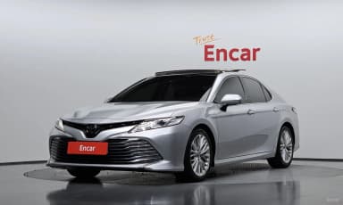 Camry (XV70)