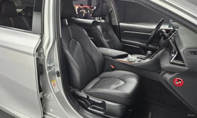 Camry (XV70)