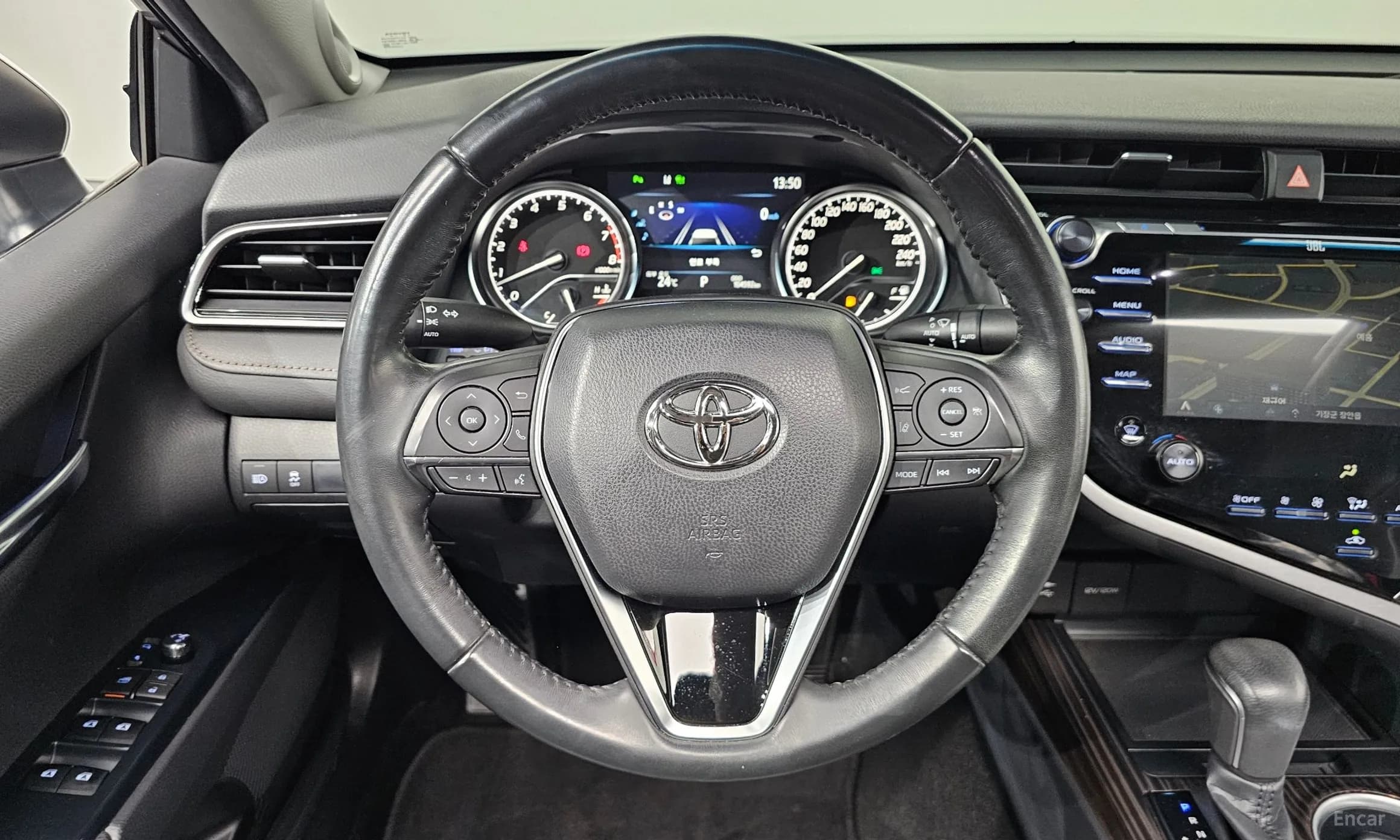 Camry (XV70)