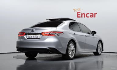 Camry (XV70)