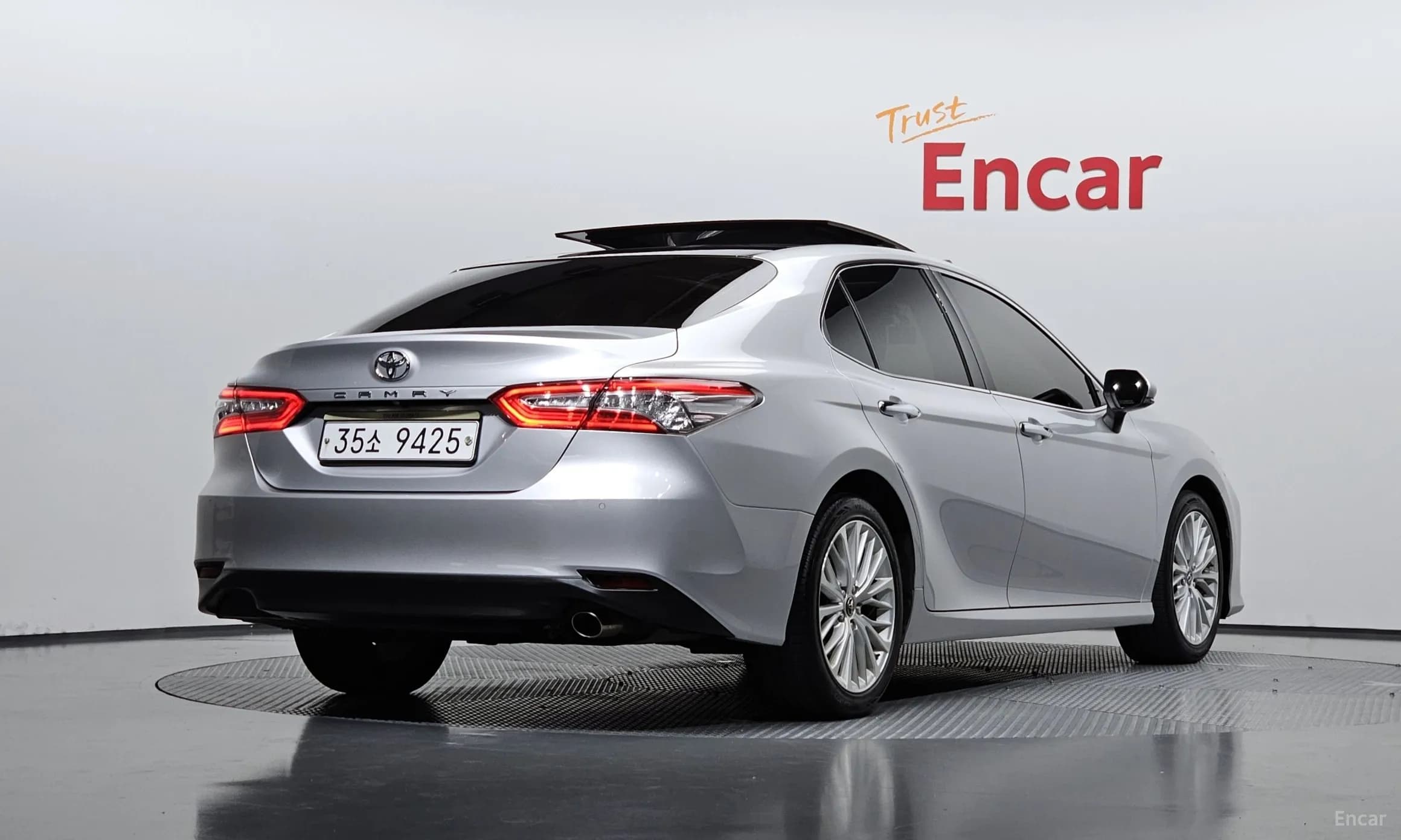 Camry (XV70)