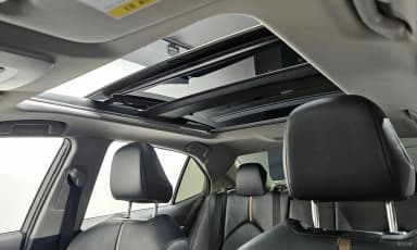 Camry (XV70)