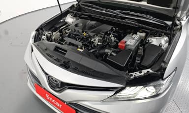 Camry (XV70)