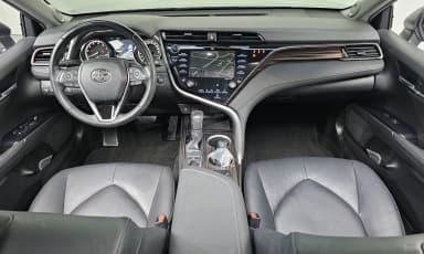 Camry (XV70)