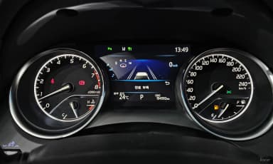 Camry (XV70)