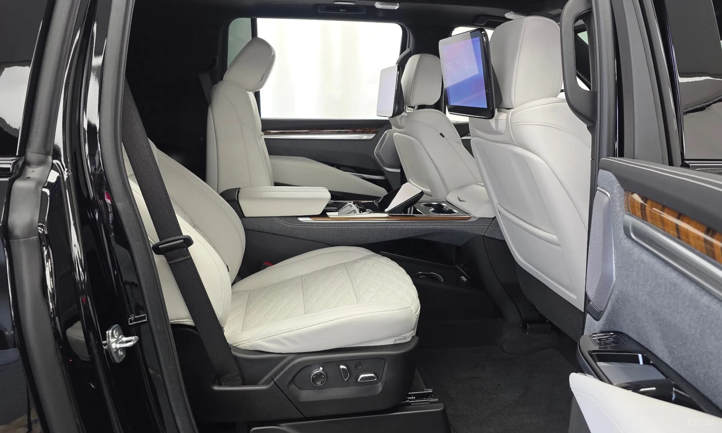 Escalade 5th Generation