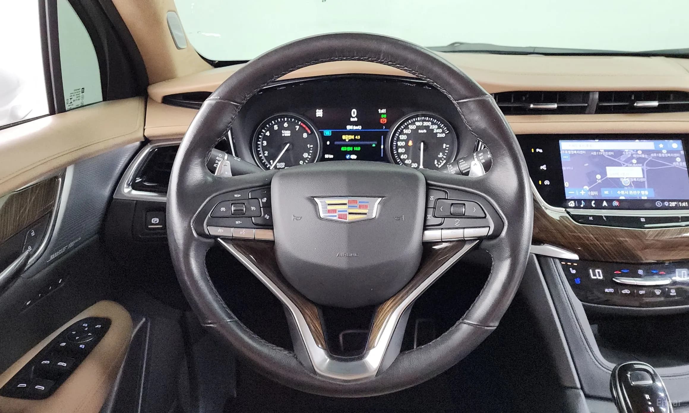 XT6