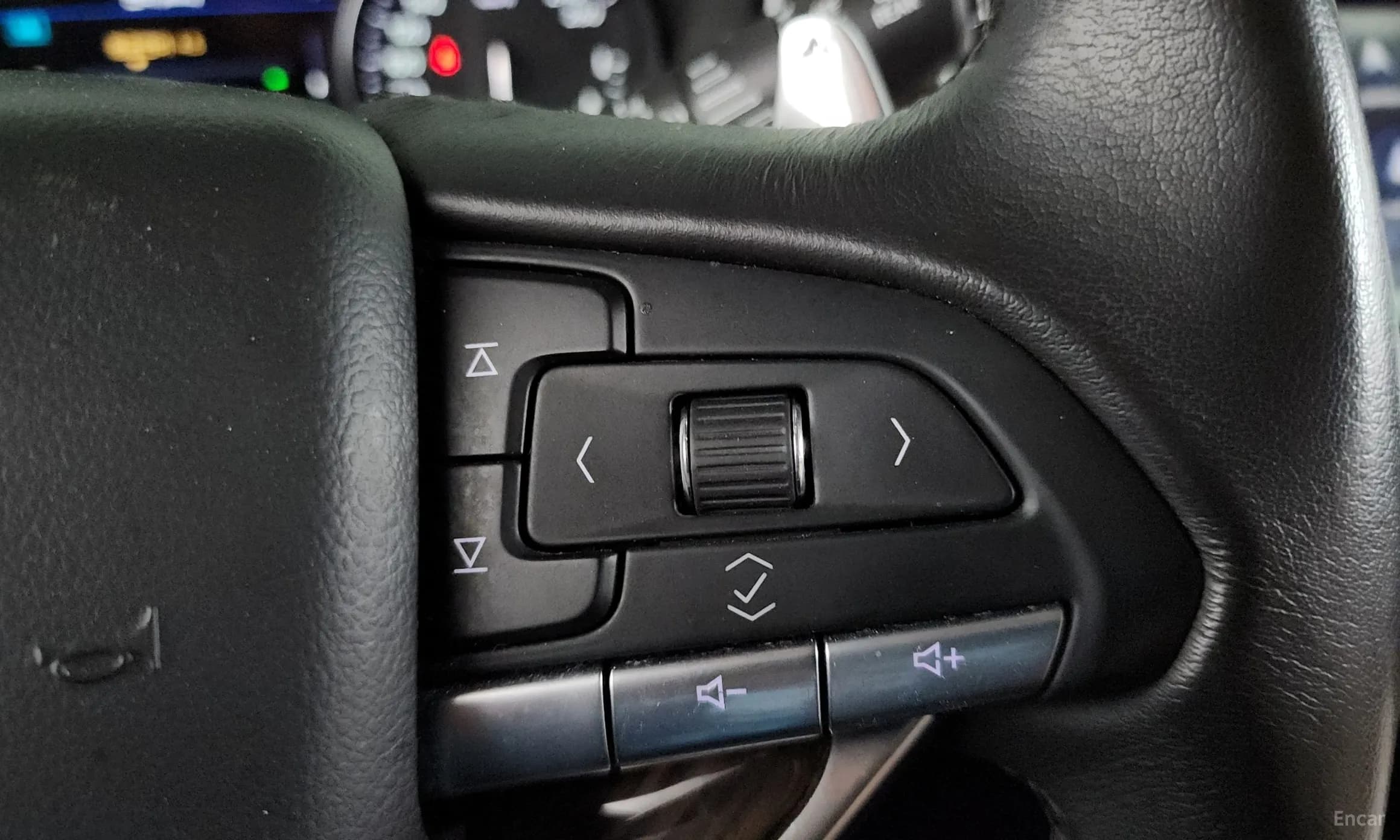 XT6