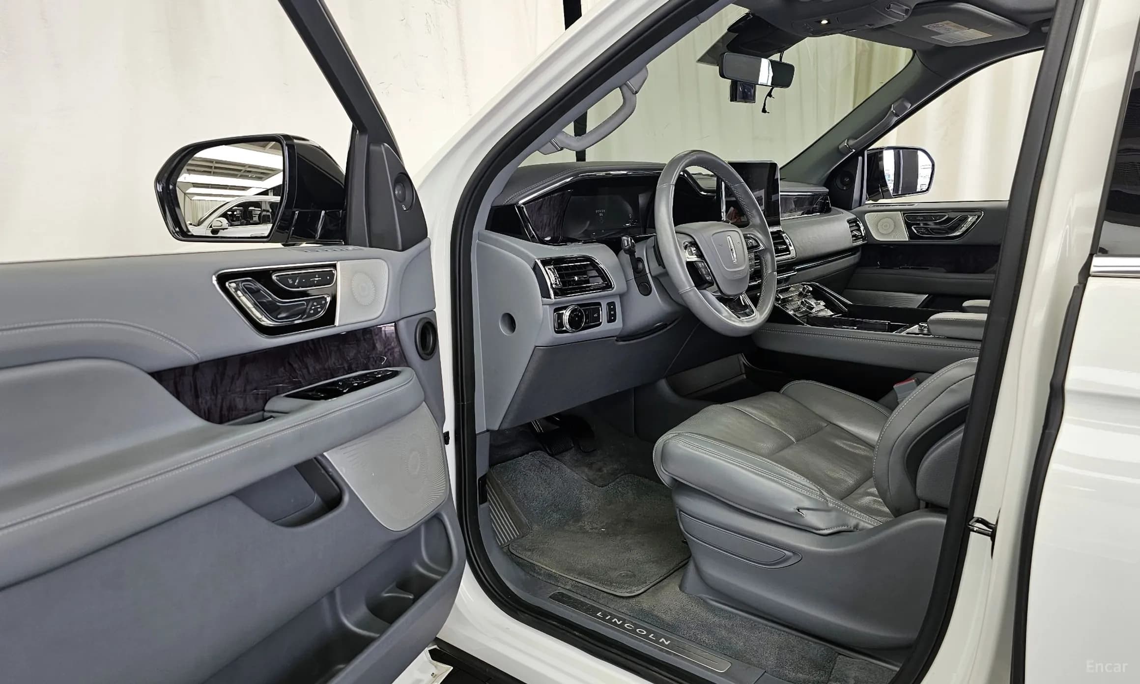 Navigator 4th generation