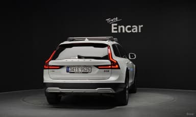 V90 Cross Country