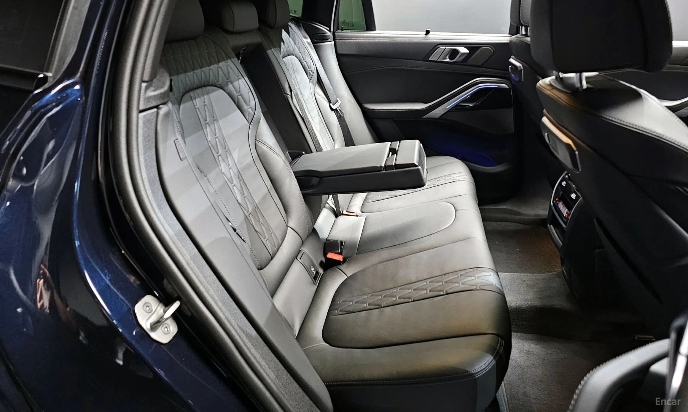 X6 (G06)