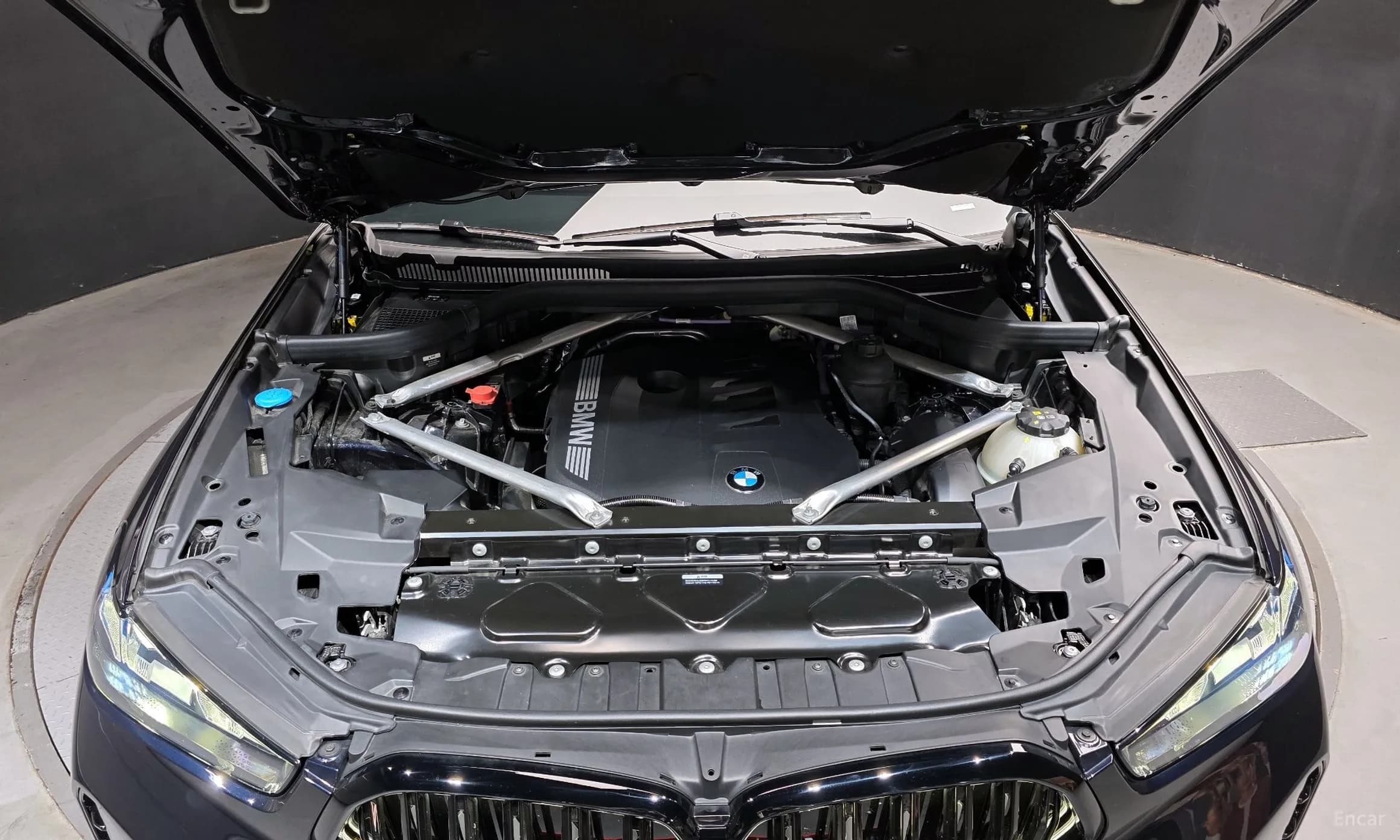 X6 (G06)