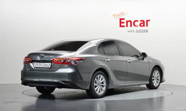Camry (XV70)