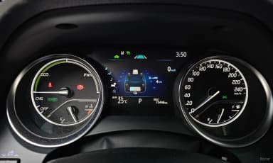 Camry (XV70)