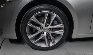 New IS200t