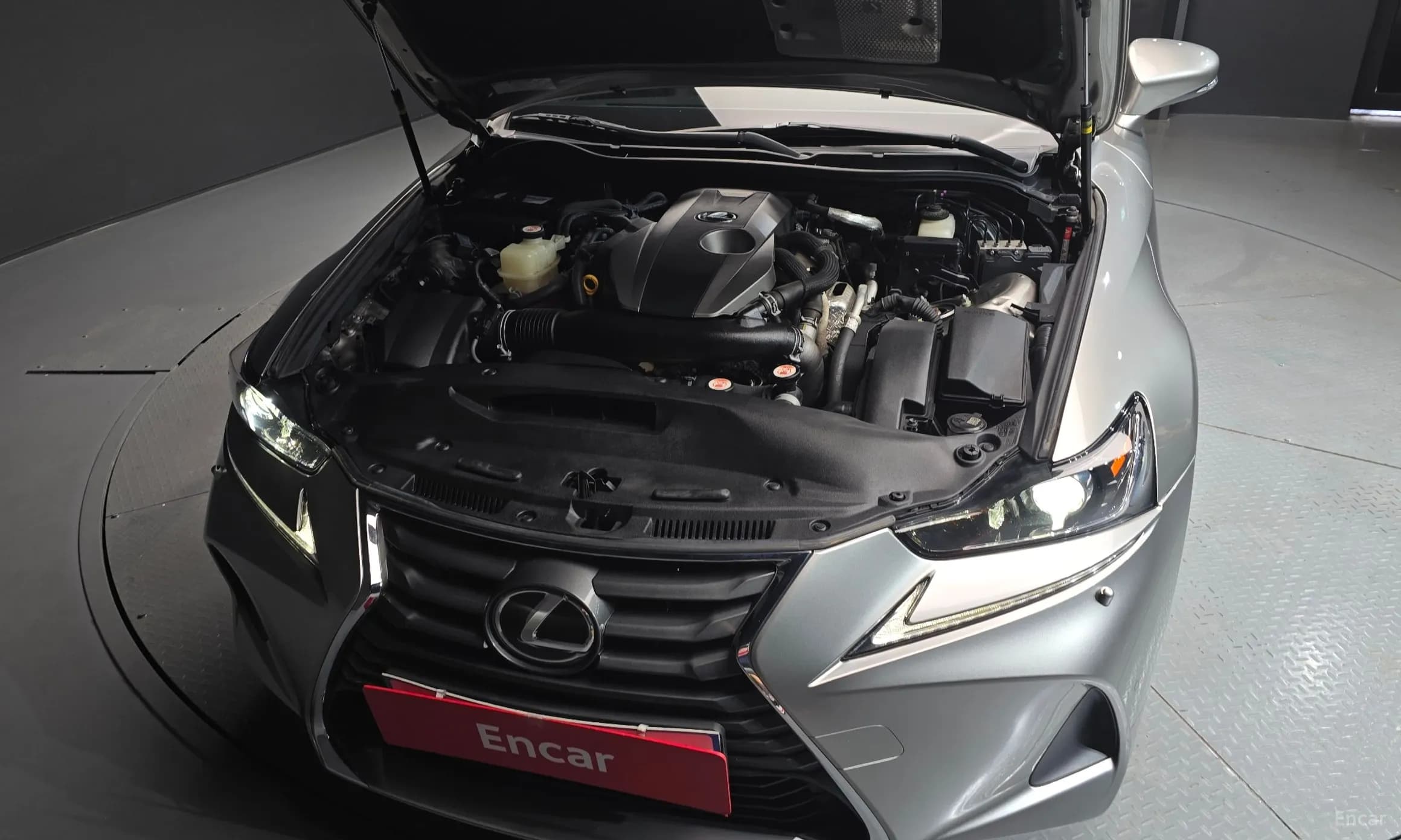 New IS200t