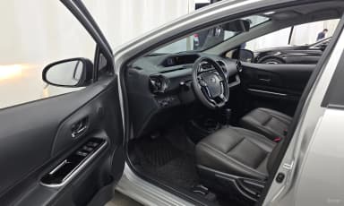 Prius C