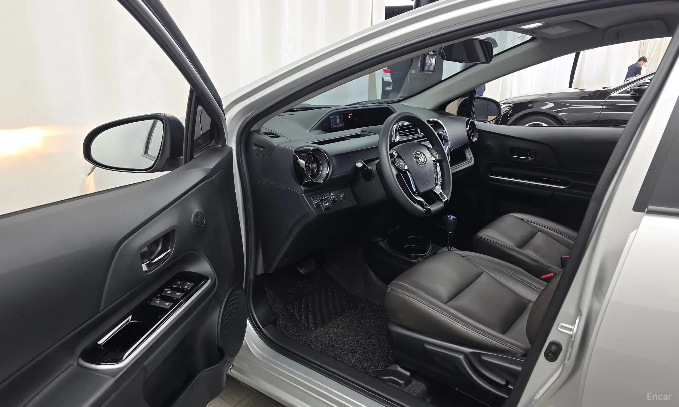 Prius C