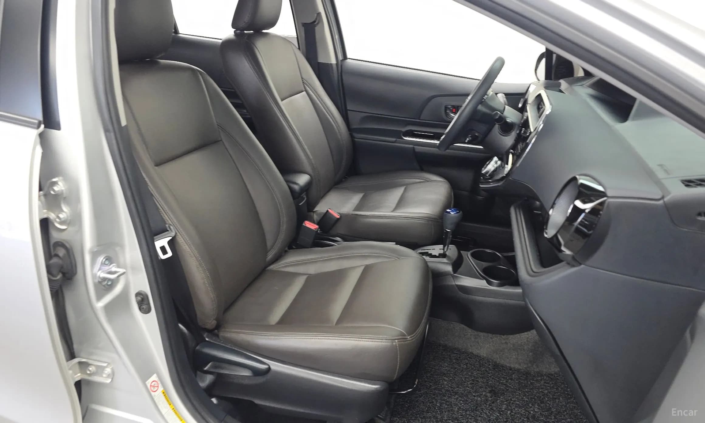 Prius C